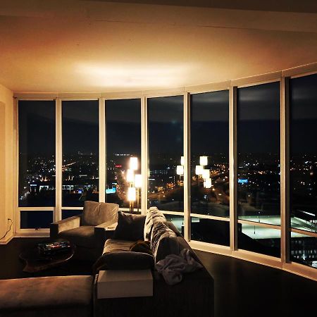 The Moderne Apartment Милуоки Екстериор снимка