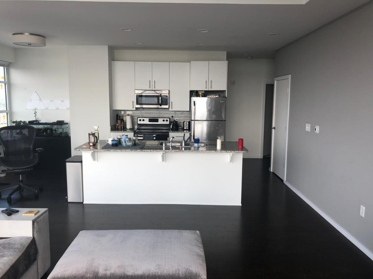 The Moderne Apartment Милуоки Екстериор снимка